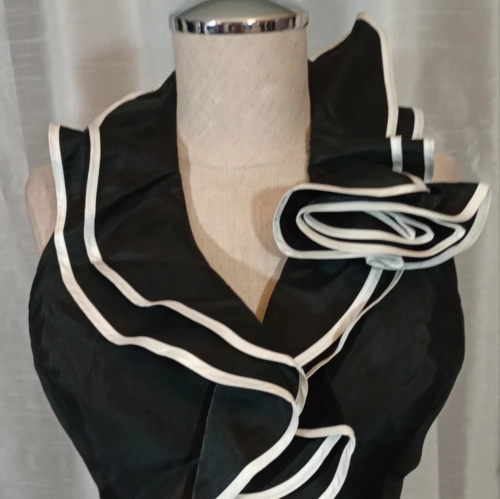 Spanish halter Ruffled Neck Dress, flared tulle Train, Black/White, Sleeveless,6